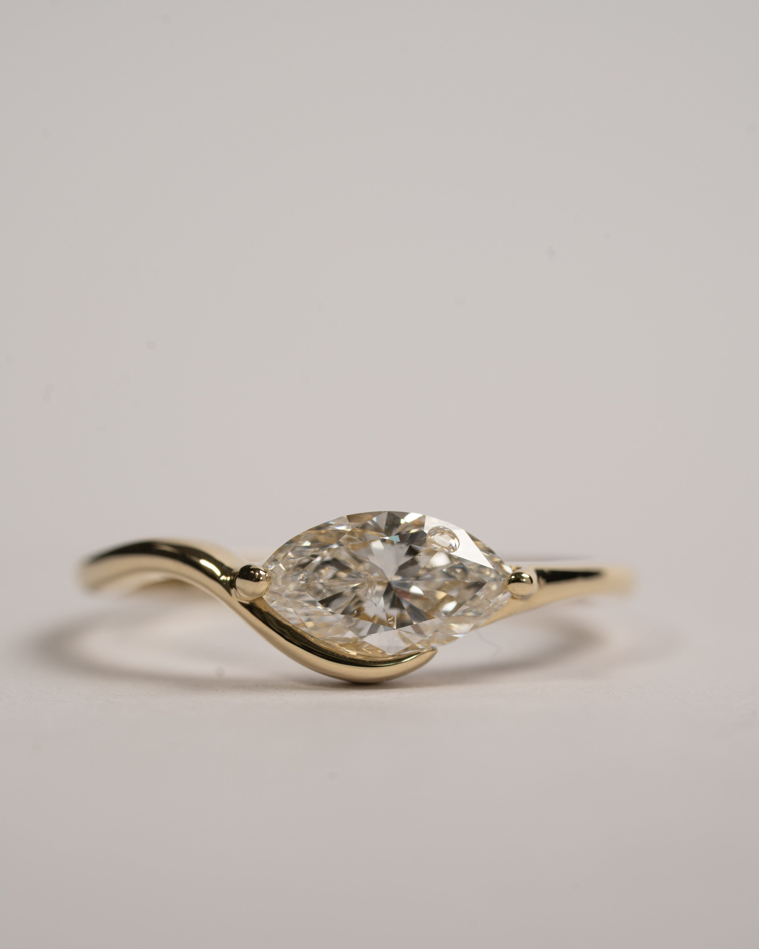 Special 1 ct lab diamond in 14k gold