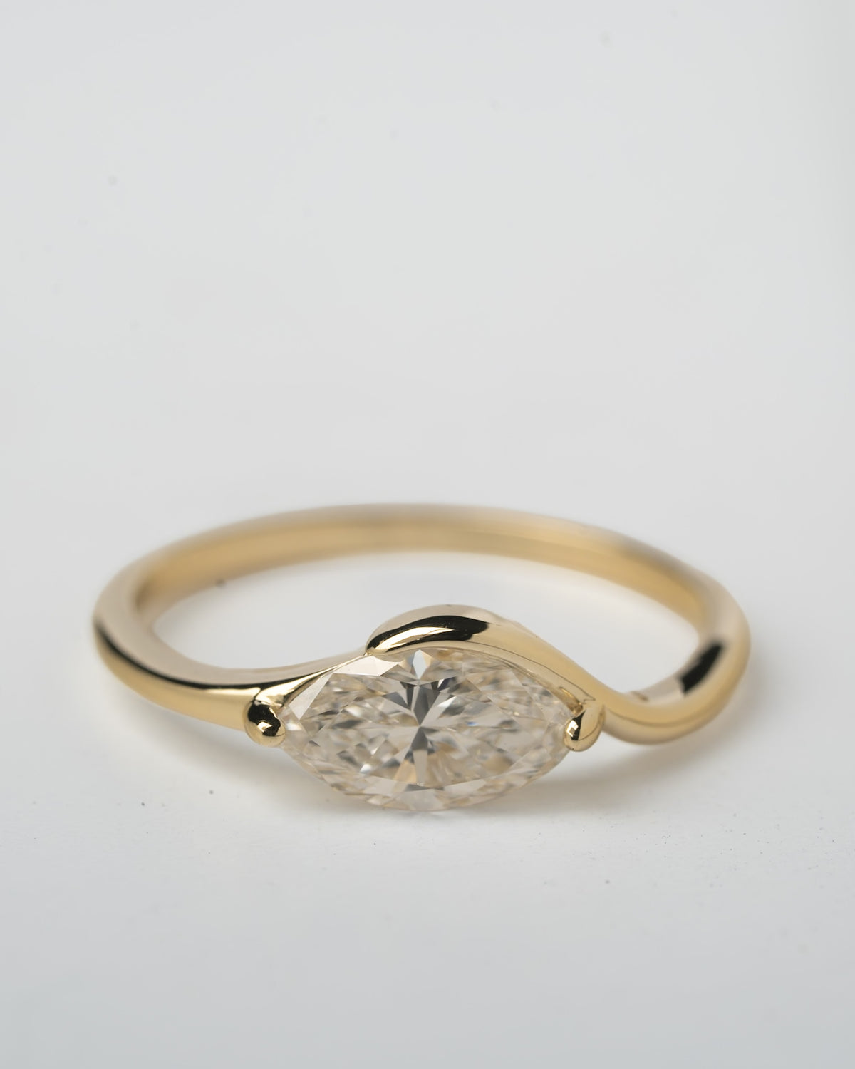 Motion Special 1 ct lab diamond in 14k gold