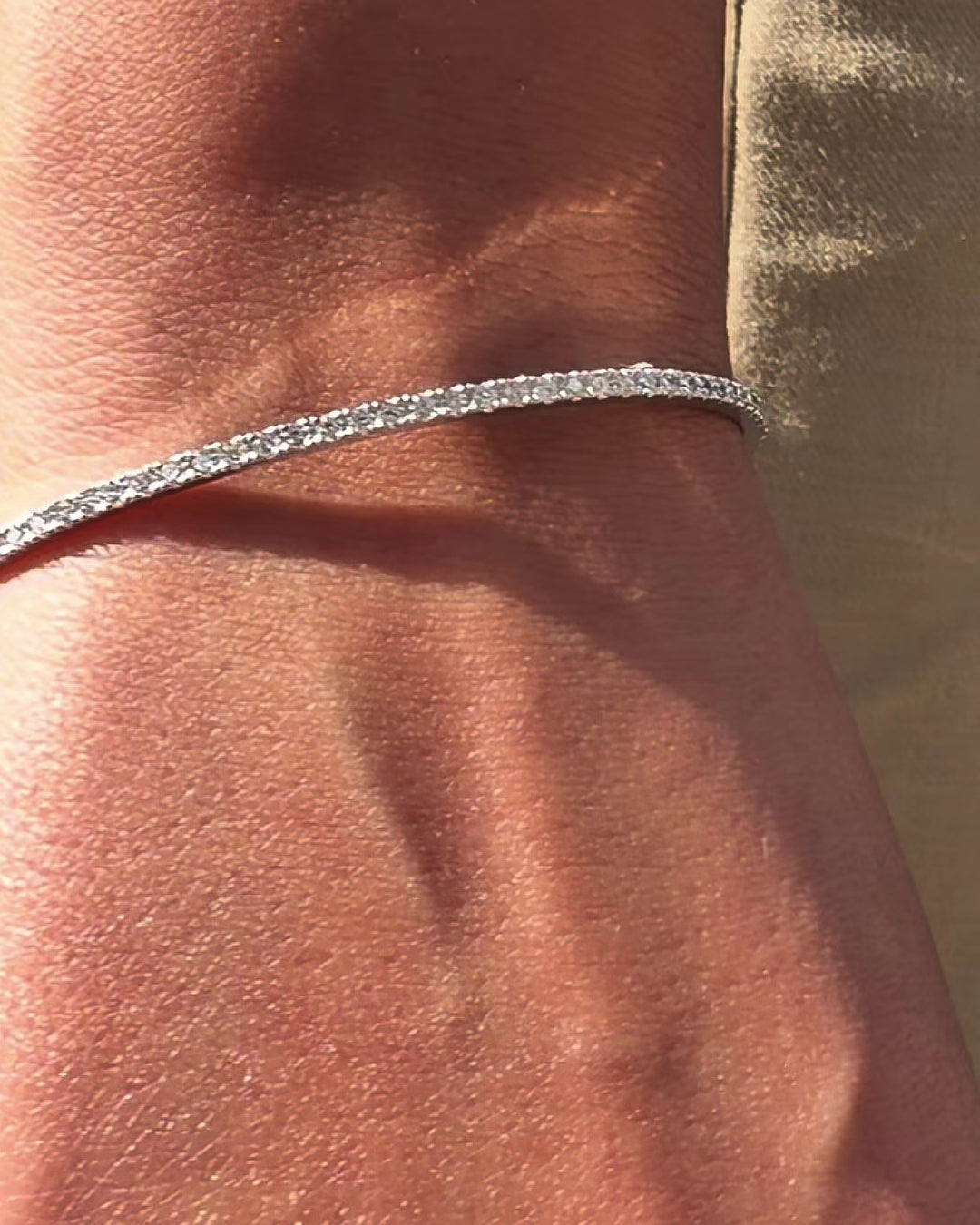 Semi-flexible bangle bracelet 1.5 ct natural diamonds